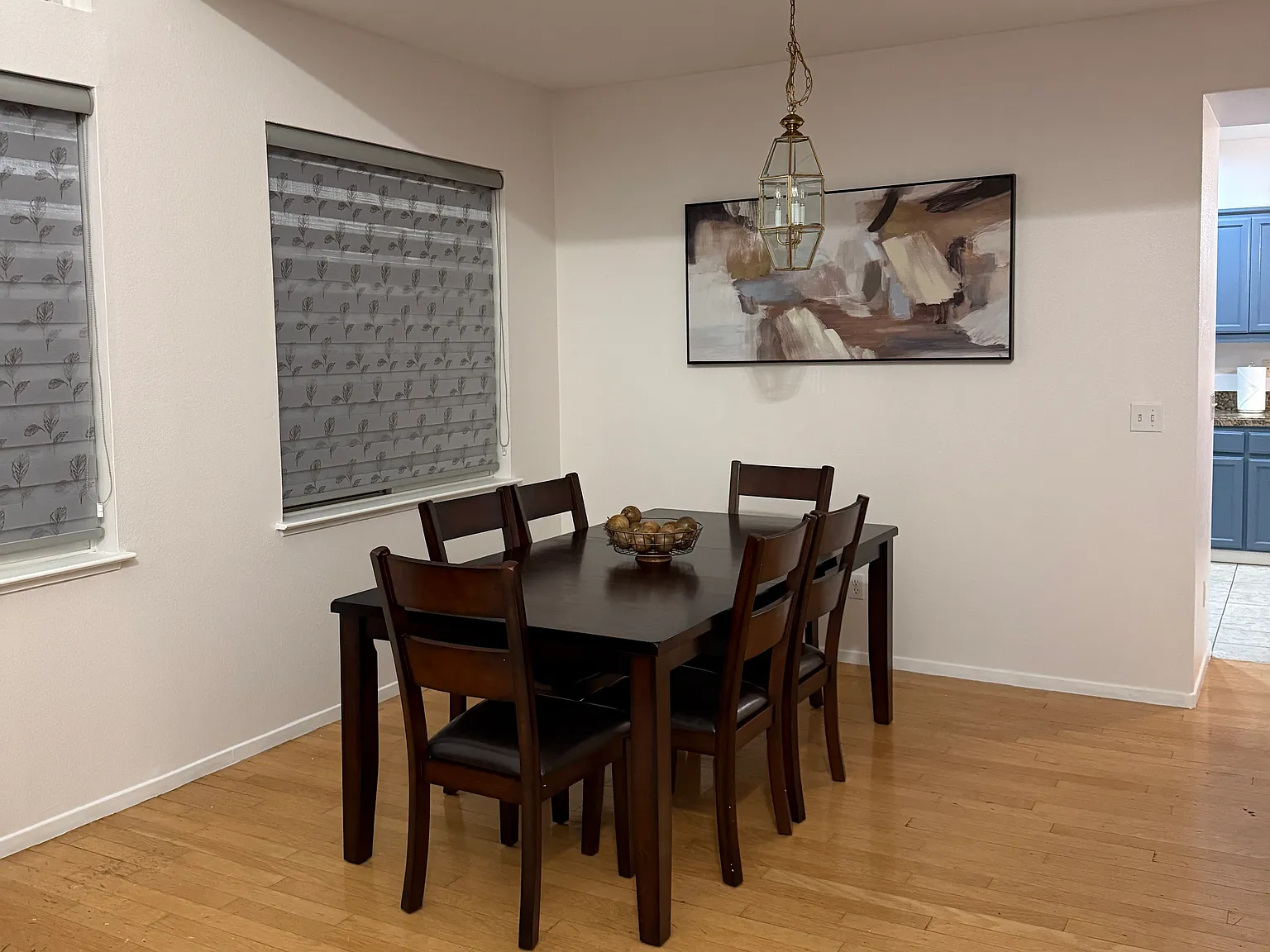 1323 Montgomery Ln — Photo 4