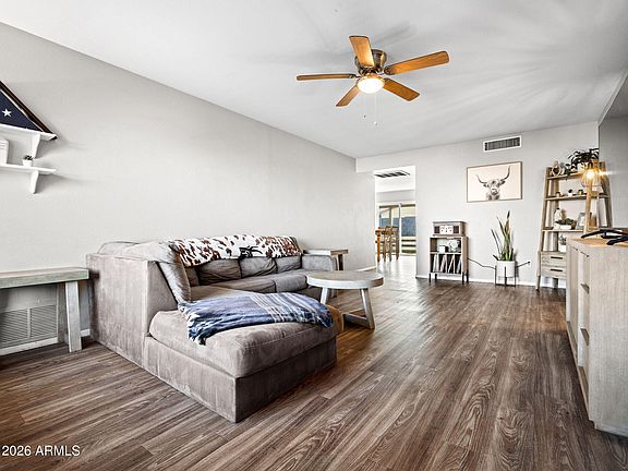 5th image of 3233 W MANDALAY Lane