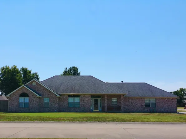 2426 Cedar Ct, Miami, OK 74354