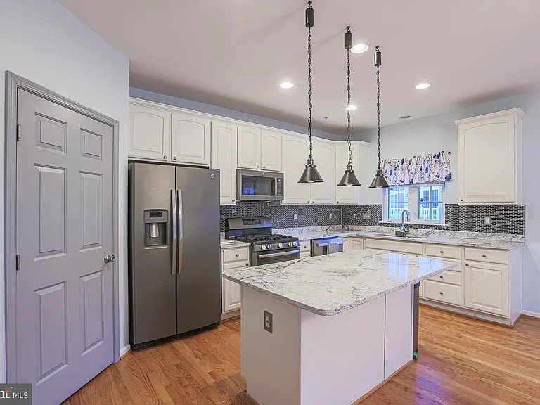 9300 Summit View Way — Photo 15