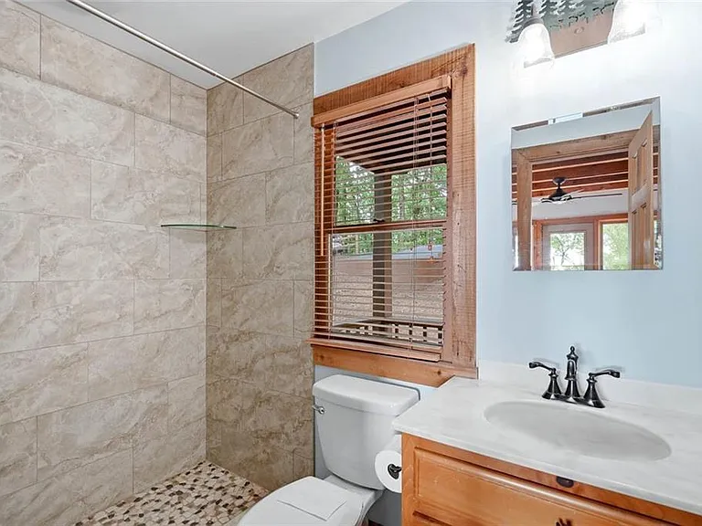 424 Sanderlin Mountain Dr — Photo 16
