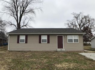 1903 Rock Hill Rd, Wood River, IL 62095