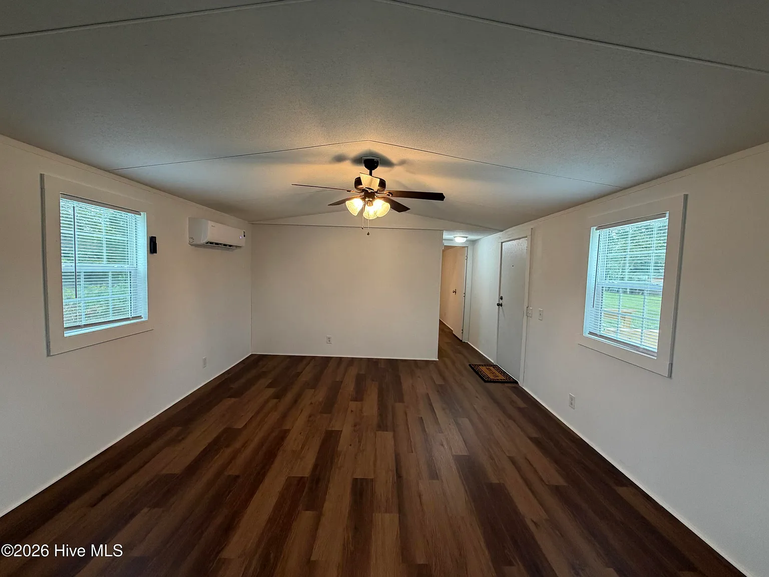 2 bed, 2.0 bath, $1,150 — Photo 2