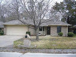 1st image of 108 Park Cir