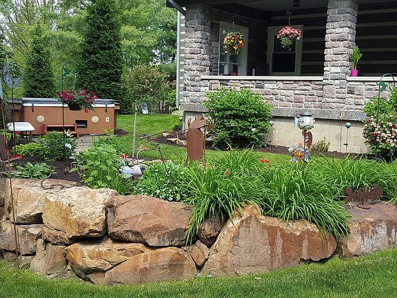 Boulder hardscapes