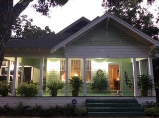 112 Coke St, Yoakum, TX 77995