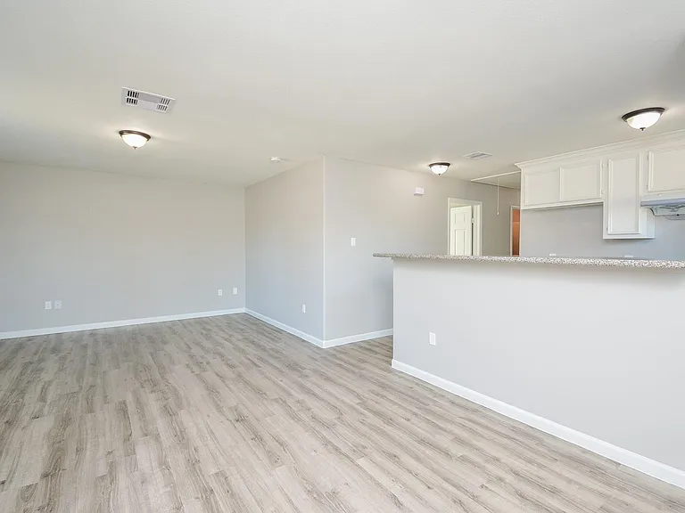 7611 Dyer St — Photo 7