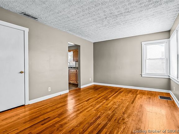 3rd image of 1327 E 8th Street