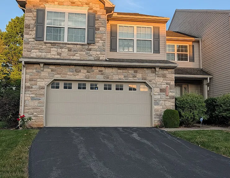 6200 Galleon Dr — Photo 2
