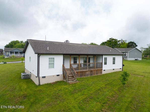106 Maca Ridge Cir, Chestnut Mound, TN 38552