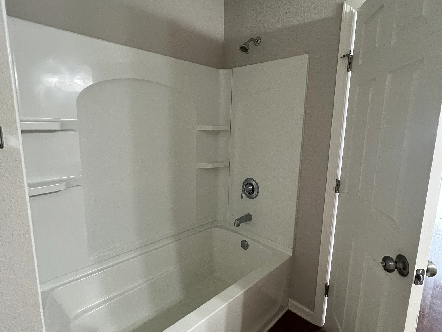 3 bed, 1580 sqft, $1,800 — Photo 4