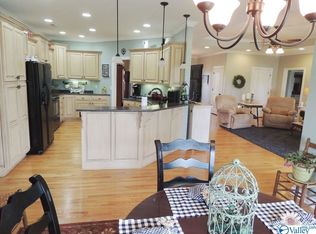 397 S Of Forest Chapel Rd, Hartselle, AL 35640