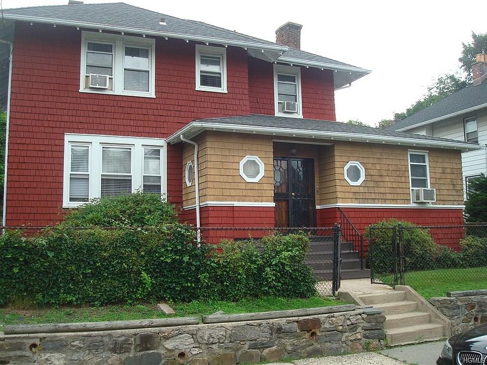 1st image of 216 Lorraine Ave