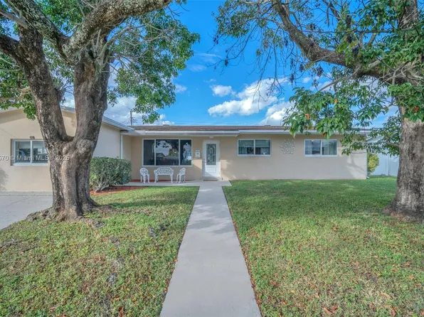 7751 NW 6th Ct, Pembroke Pines, FL 33024