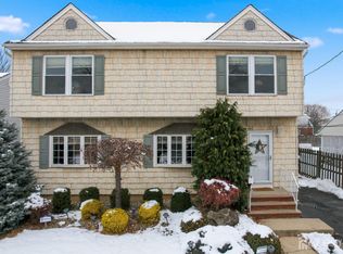 90 Coolidge Ave, Carteret, NJ 07008