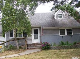 14 Morris Rd, Bethpage, NY 11714