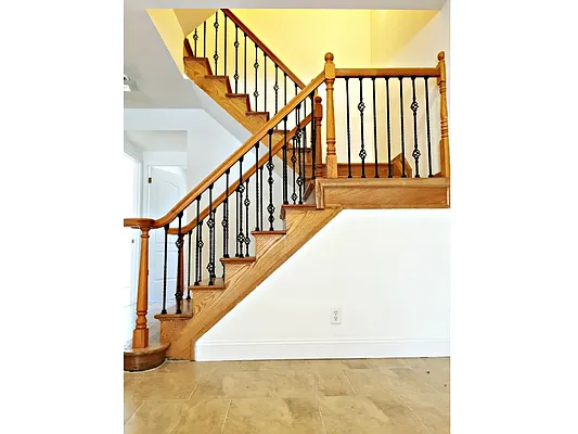 Rented by MNS | media 2