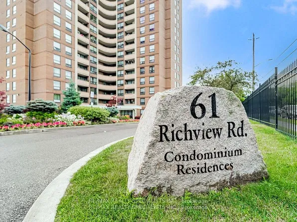 61 Richview Rd #609, Toronto, ON M9A 4M8
