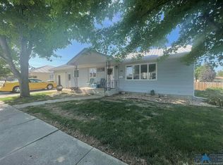 101 E 2nd St, Tripp, SD 57376