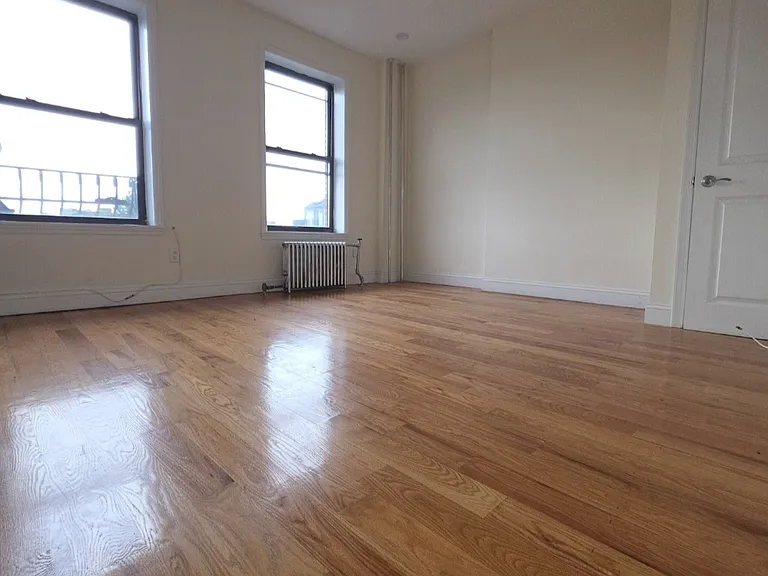 30 Rogers Ave #3A — Photo 1