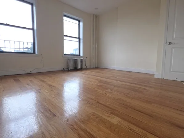 30 Rogers Avenue image 1 of 12
