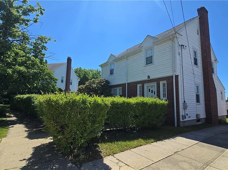 63 La Salle Dr — Photo 21