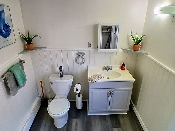 2nd image of 57 Cedar Ave #4