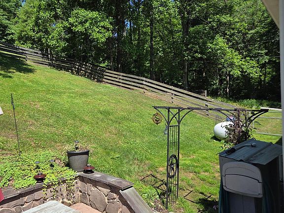 5th image of 2157 N Cooper Rd