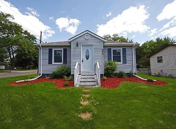 5th image of 695 Glenbrook Ave N