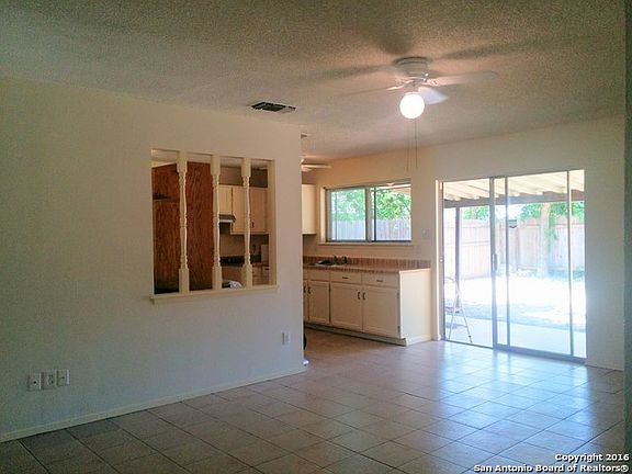 4th image of 2607 Cattle Bend Ln