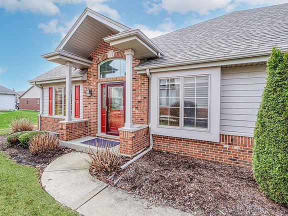 2nd image of 1153 Linden Cir