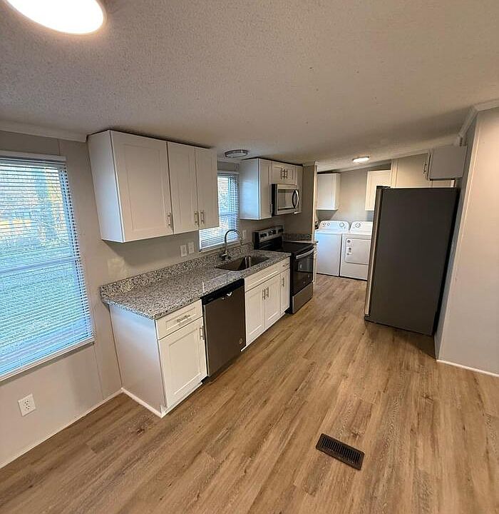 1st image of 101 Cenco Dr