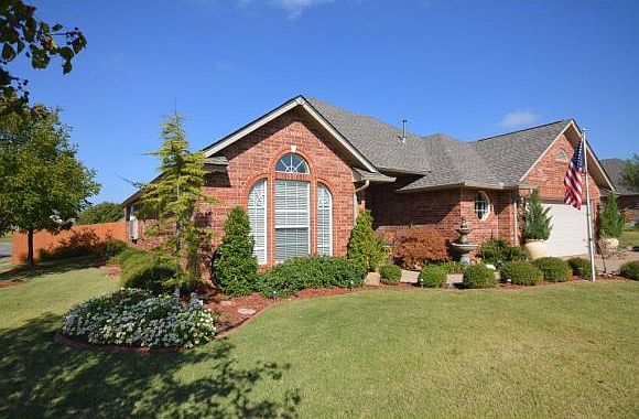 1st image of 2901 Daybreak Dr