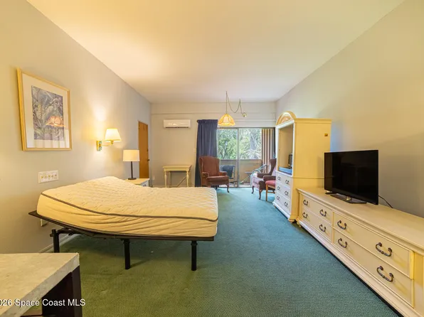 2180 Country Club Dr APT 219, Titusville, FL 32780