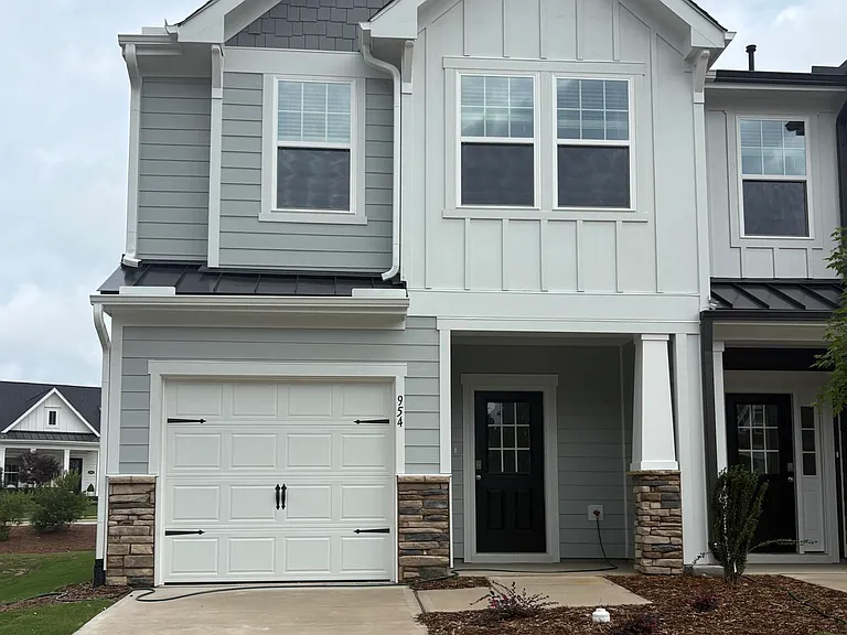 954 Kensley Grove Ln — Photo 1