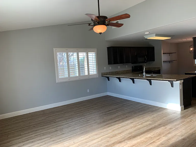2423 W Corvina Ave — Photo 38