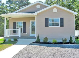 61 Pinetree Ln, Mays Landing, NJ 08330