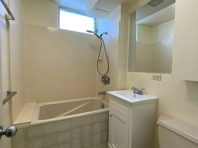 236 Liliuokalani Ave #202 — Photo 9