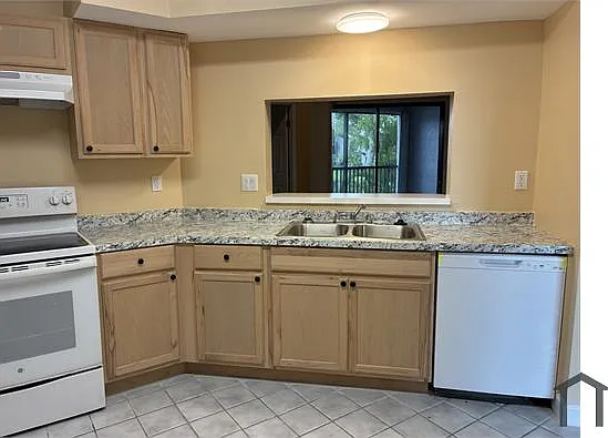 1051 Jefferson Dr #H — Photo 14
