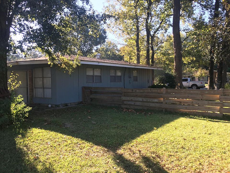 2nd image of 7919 Sholar Dr