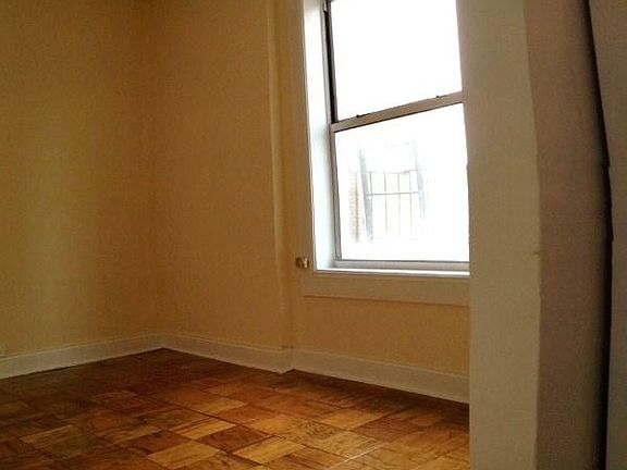 3rd image of 241 W 13th St APT 20