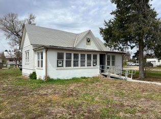 332 N Main St, Gordon, NE 69343