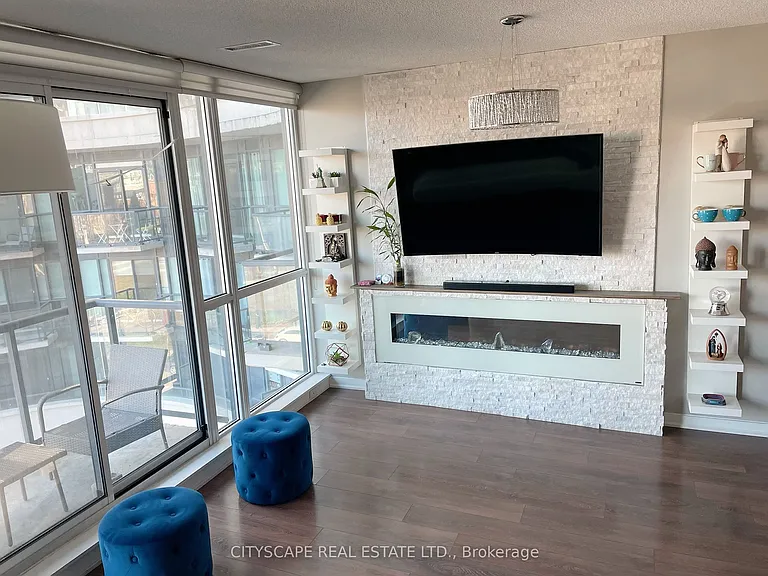 51 E Liberty St #414 — Photo 12