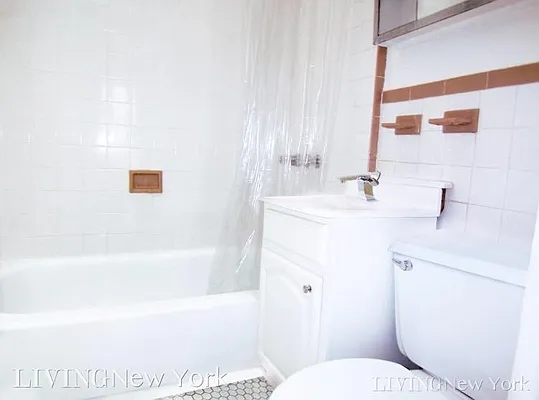 Rented by Living New York | media 8