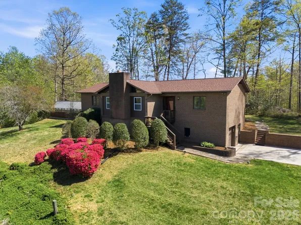 573 & 577 Randolph Rd, Marion, NC 28752