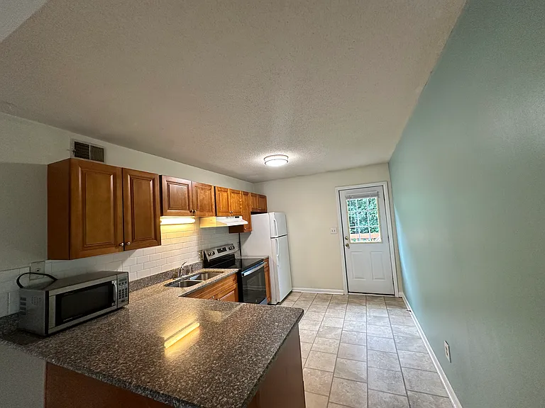 1005 Carlton Ave #A — Photo 5