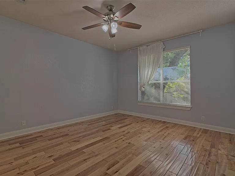 610 Palo Alto Ln — Photo 21