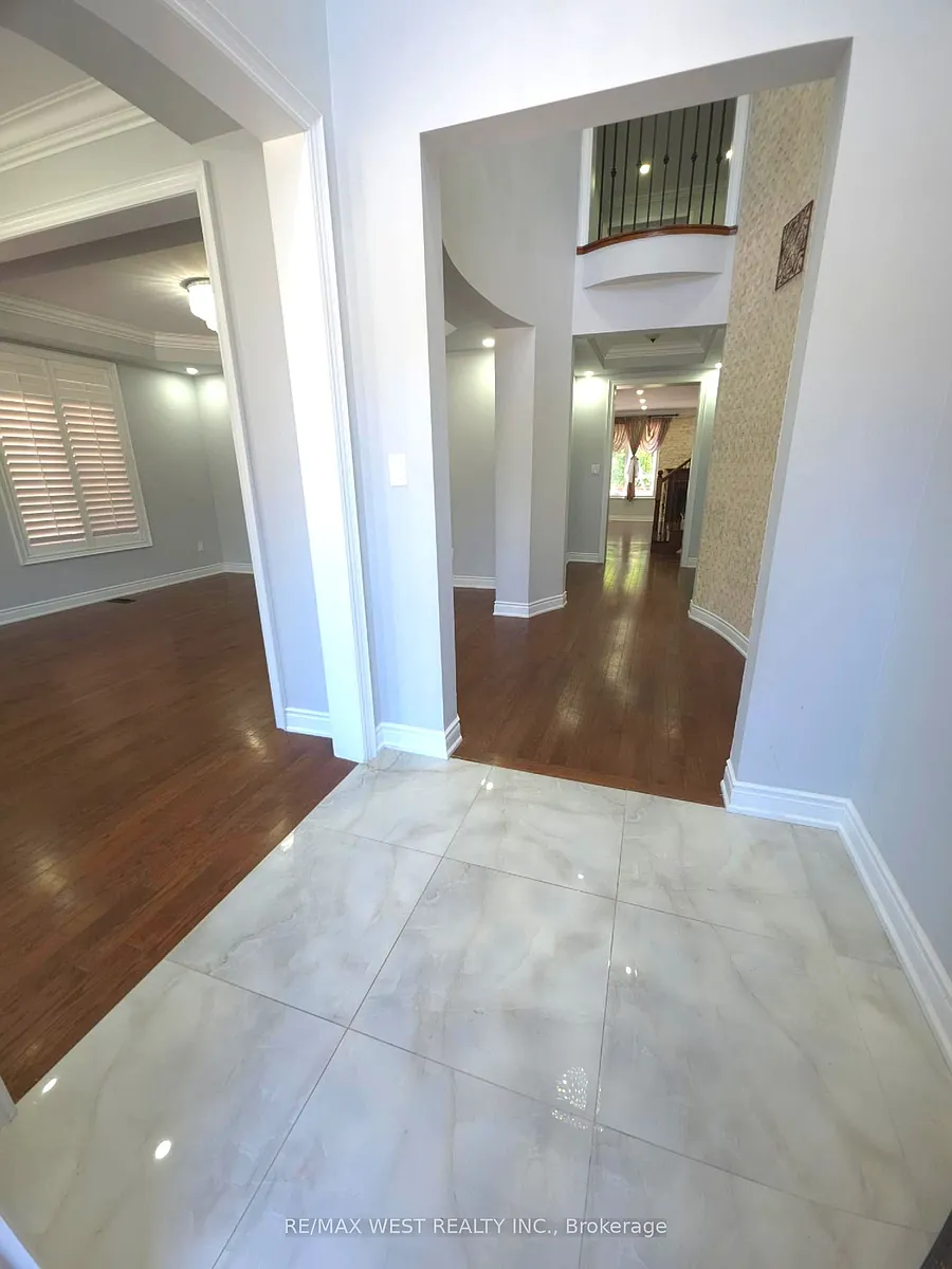 Building Photo - 47 Linacre Dr
