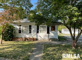 419 S Church St, Virden, IL 62690