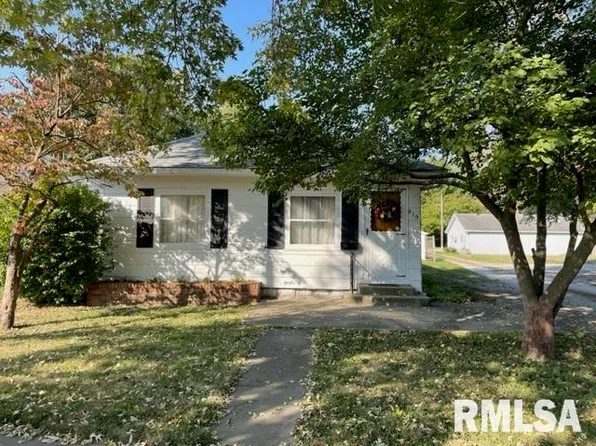 419 S Church St, Virden, IL 62690